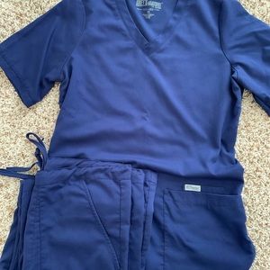 Scrubs sz x small navy ,grey anatomy
